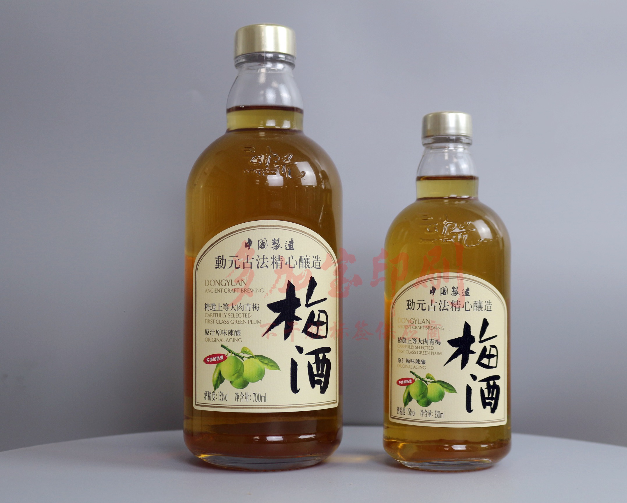 竖条纹特种纸烫黑金果酒标签.jpg